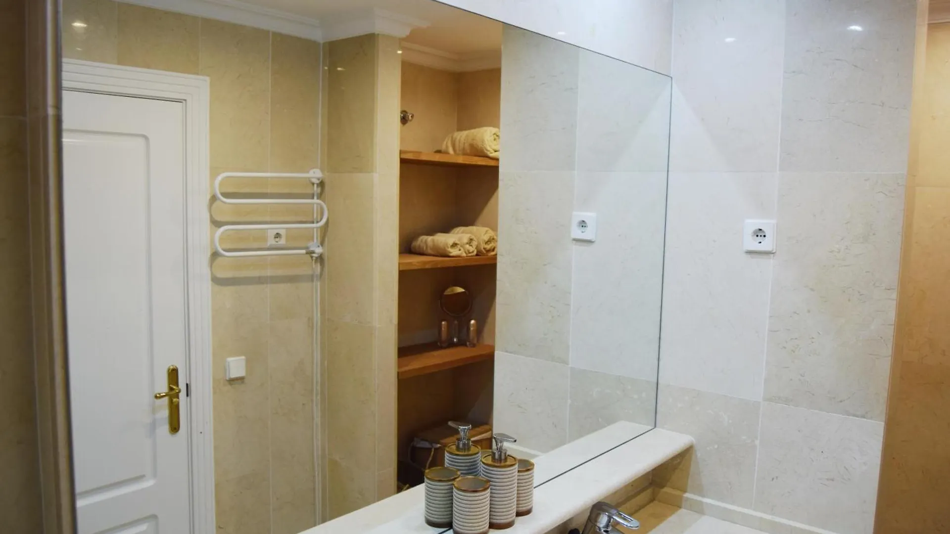 Spacious Apartment In Marbella Sea View & Shared Pool Španělsko